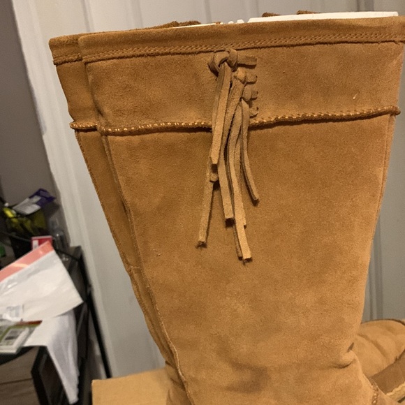 Uggs mid leg western boot great condition - Picture 5 of 6